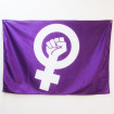 Bandera feminista puño