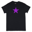 Estrella lila sobre camiseta negra